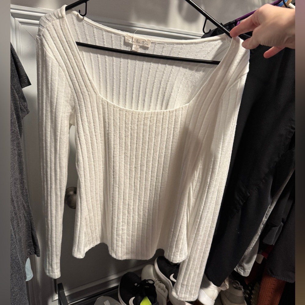 White scoop neck blouse